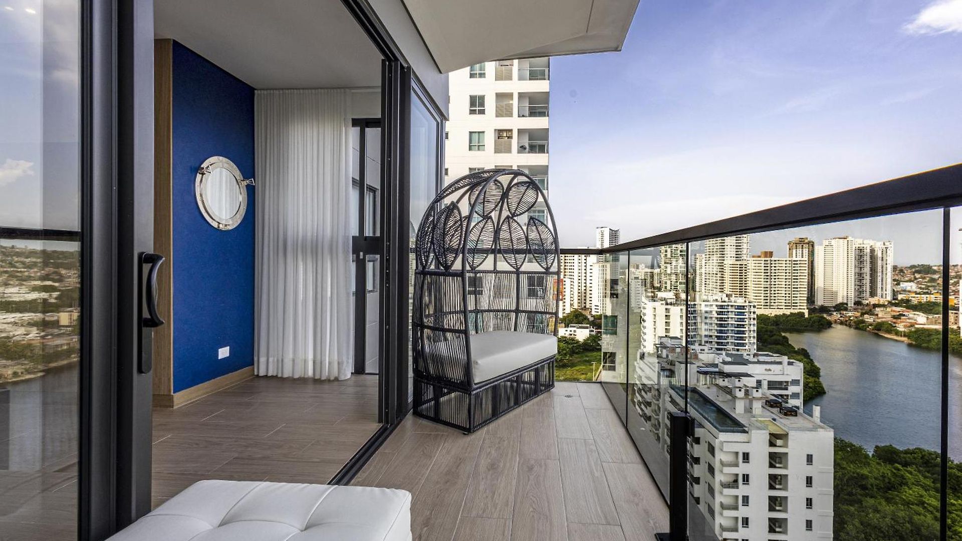 New Apartment, Rooftop Pool View, - Visitors Not Allowed Apartamento *