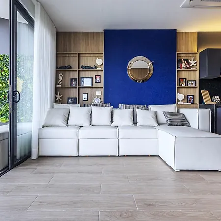 Apartamento New Apartment, Rooftop Pool View, - Visitors Not Allowed *