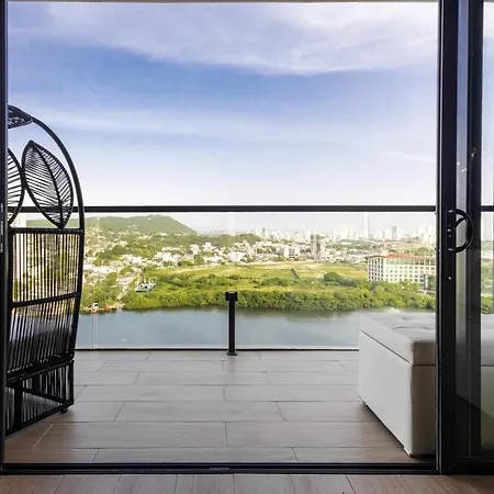 New Apartment, Rooftop Pool View, - Visitors Not Allowed *