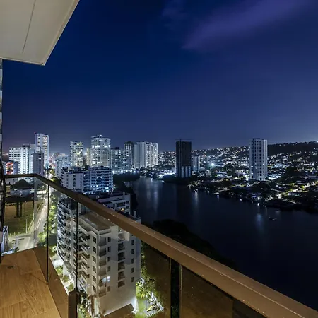 Apartamento New Apartment, Rooftop Pool View, - Visitors Not Allowed *
