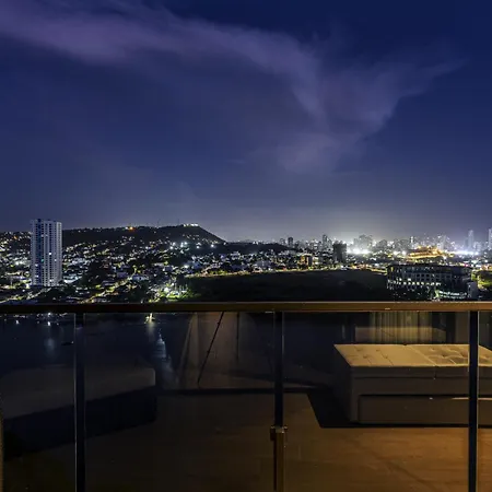 Apartamento New Apartment, Rooftop Pool View, - Visitors Not Allowed