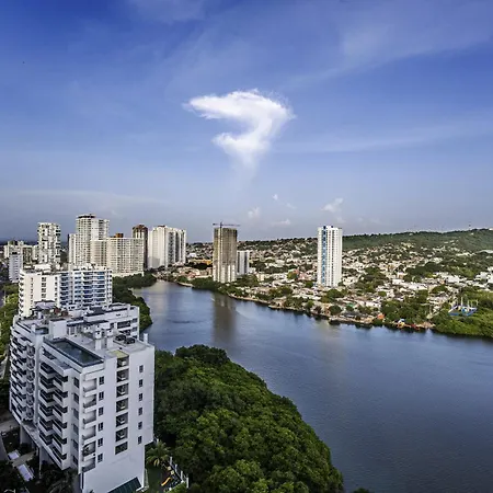 Apartamento New Apartment, Rooftop Pool View, - Visitors Not Allowed *