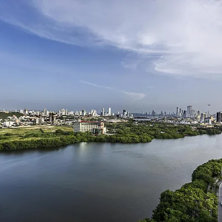 Apartamento New Apartment, Rooftop Pool View, - Visitors Not Allowed