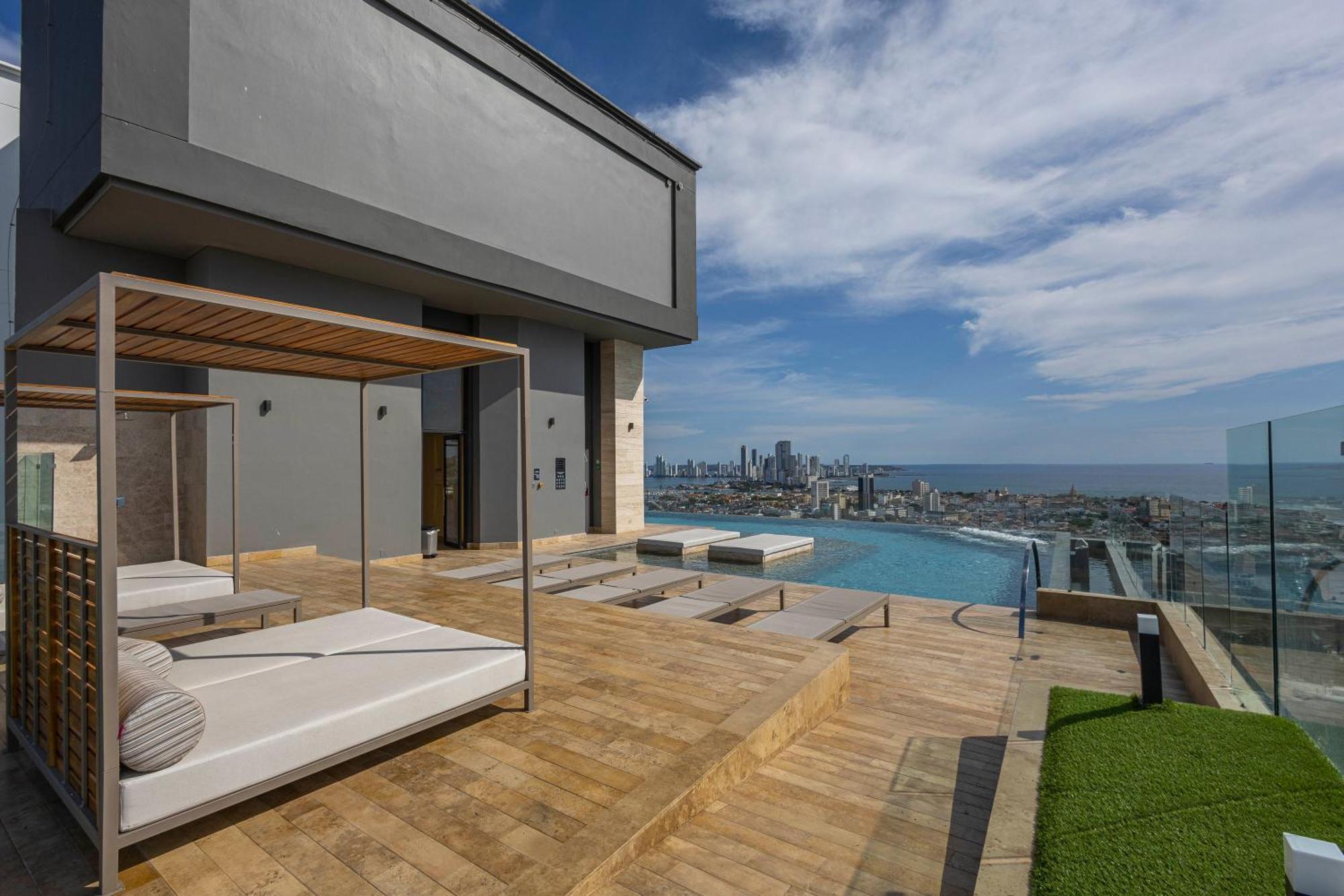 Apartamento New Apartment, Rooftop Pool View, - Visitors Not Allowed